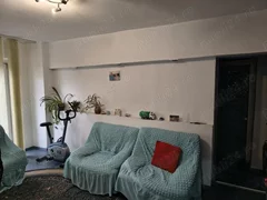 Calea 13 Septembrie, an 1989, et.3/10, stradal, 2 gr.sanitare